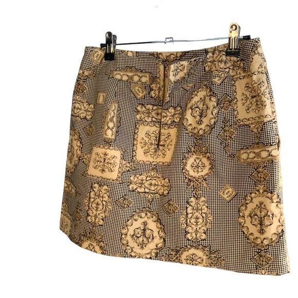 NWOT Talbots Patterned Skirt With Pockets on sides anld zipper in back- - Picture 2 of 6